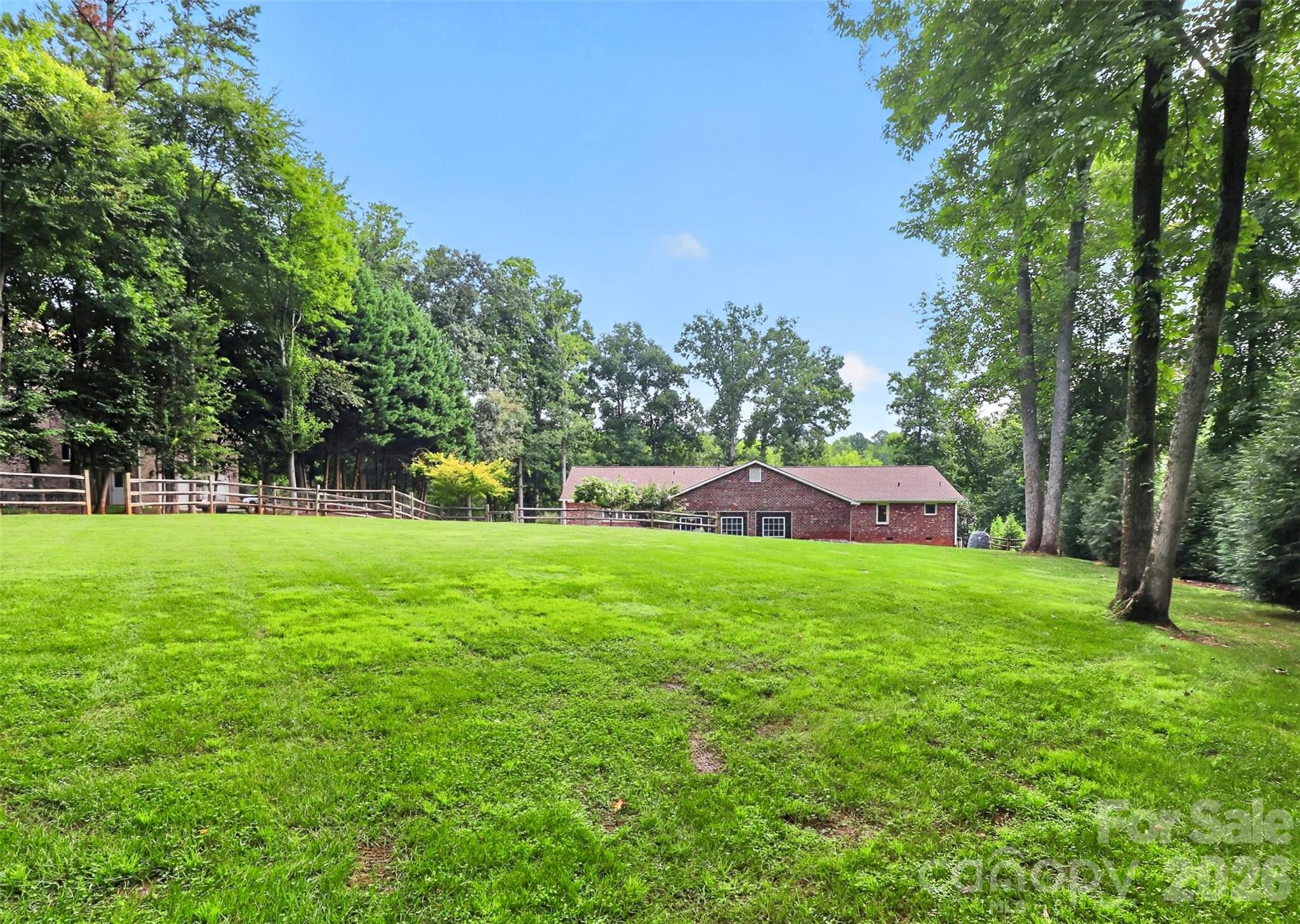 6014 Lake Providence Lane — Charlotte