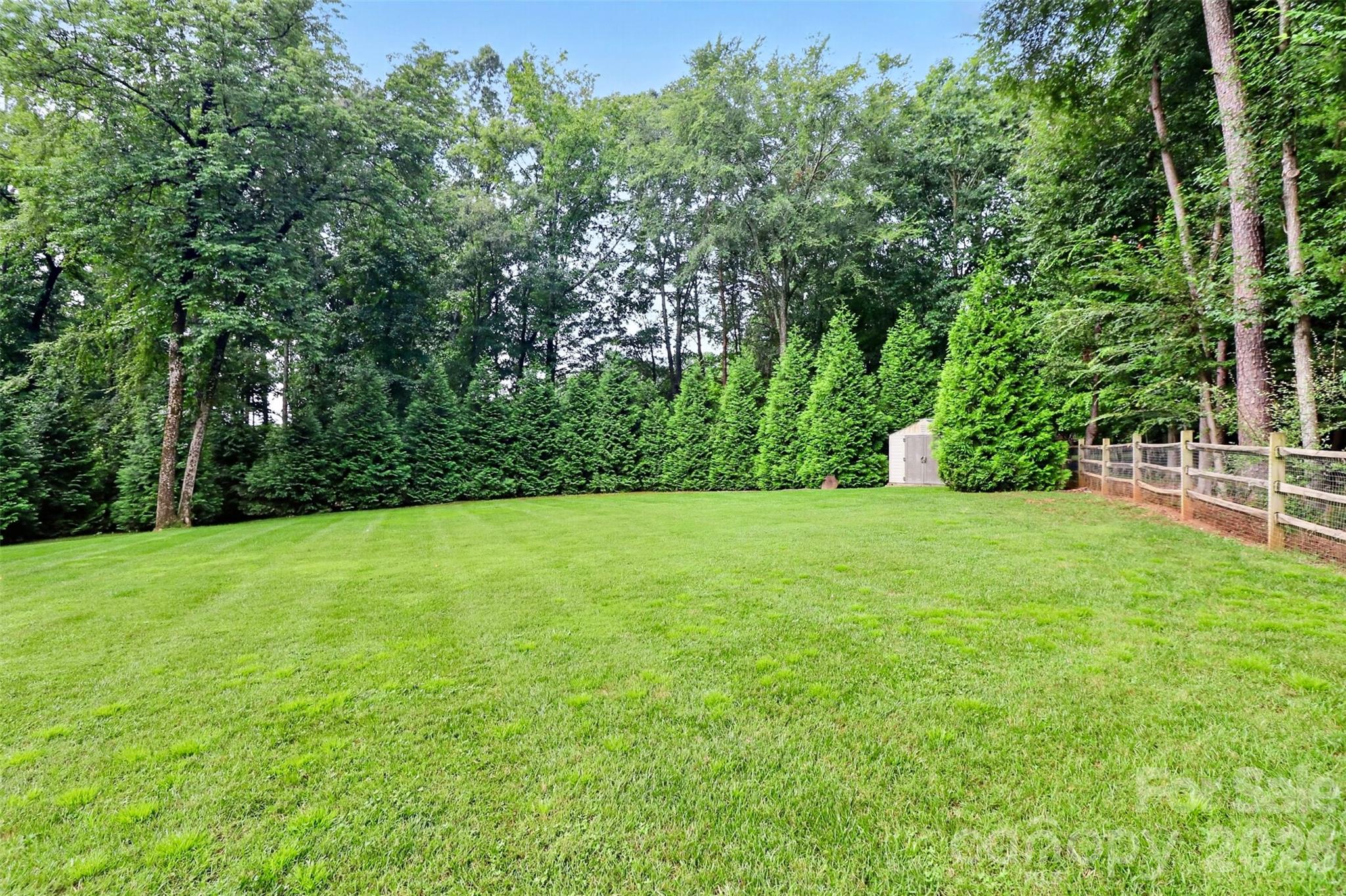6014 Lake Providence Lane — Charlotte
