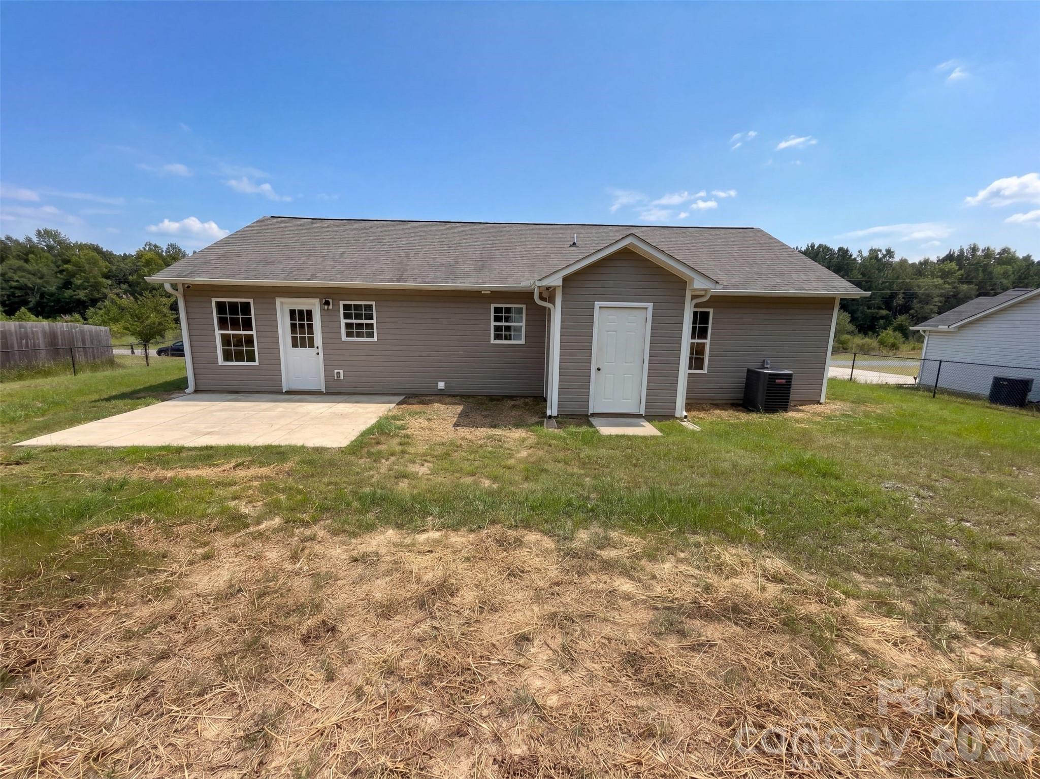 1411 Foxbrook Circle — Lancaster