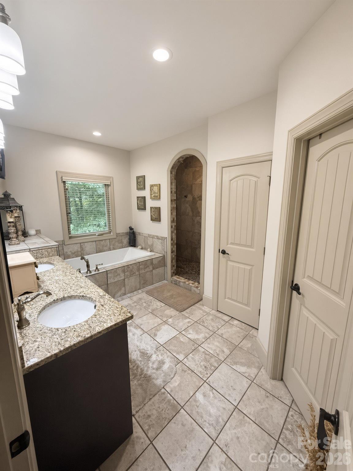 654 N Chipley Ford Road — Statesville