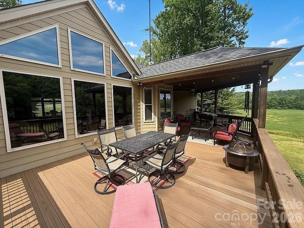 654 N Chipley Ford Road — Statesville