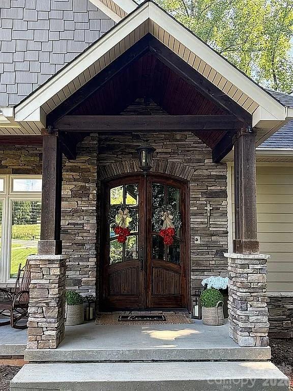 654 N Chipley Ford Road — Statesville
