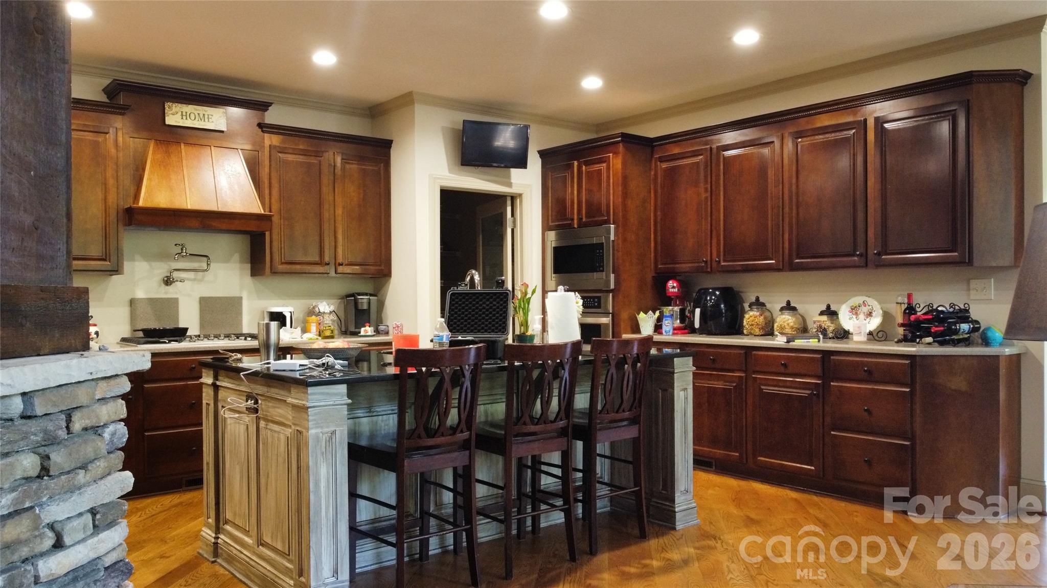 654 N Chipley Ford Road — Statesville