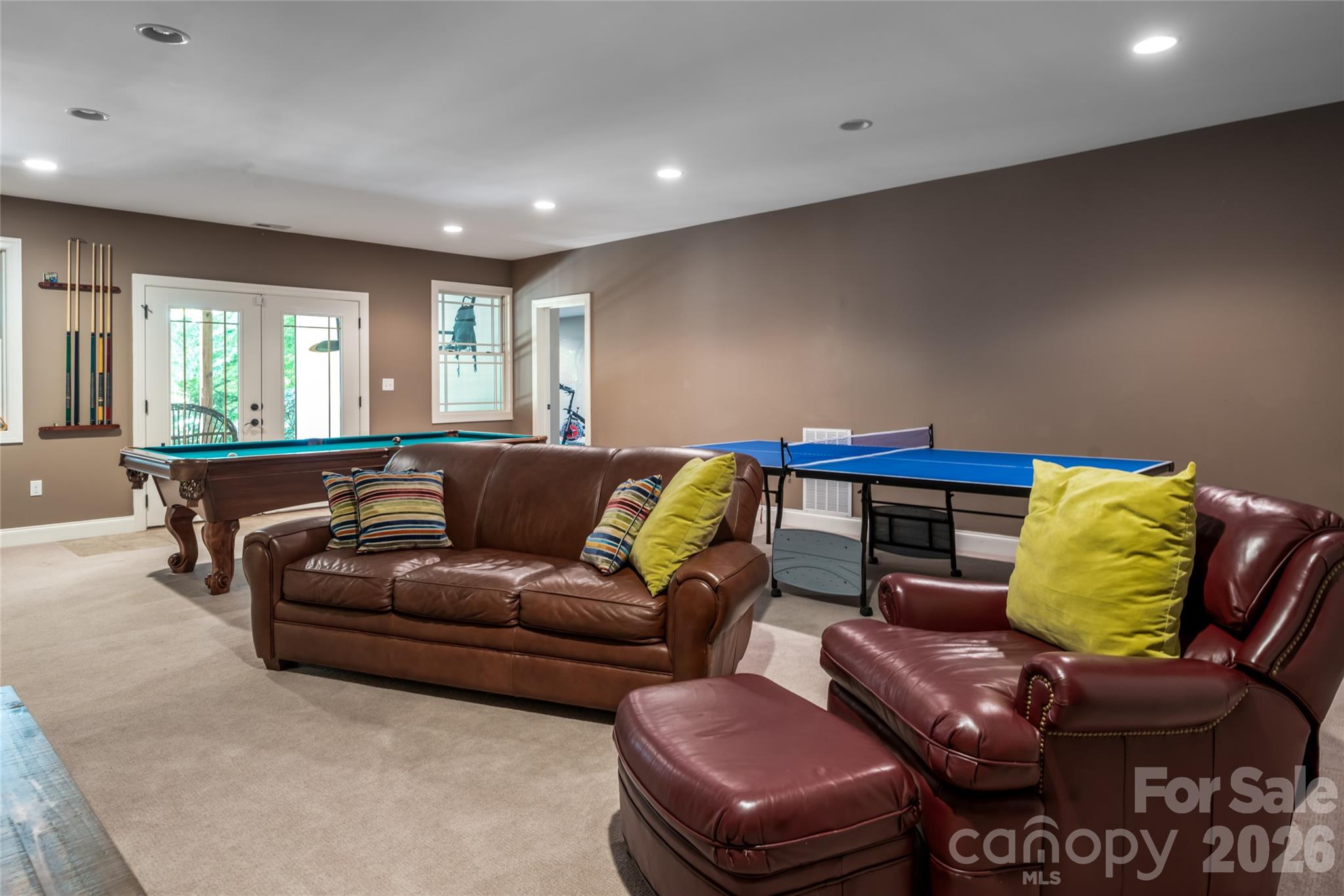 170 Cape Martin Circle — Hendersonville