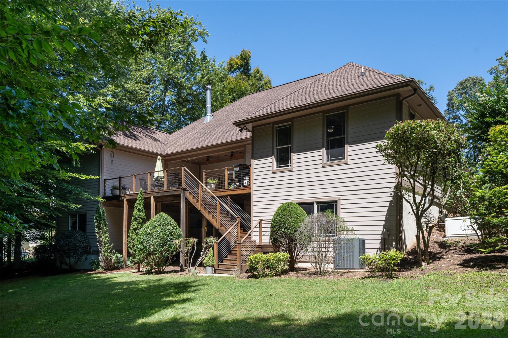 170 Cape Martin Circle — Hendersonville