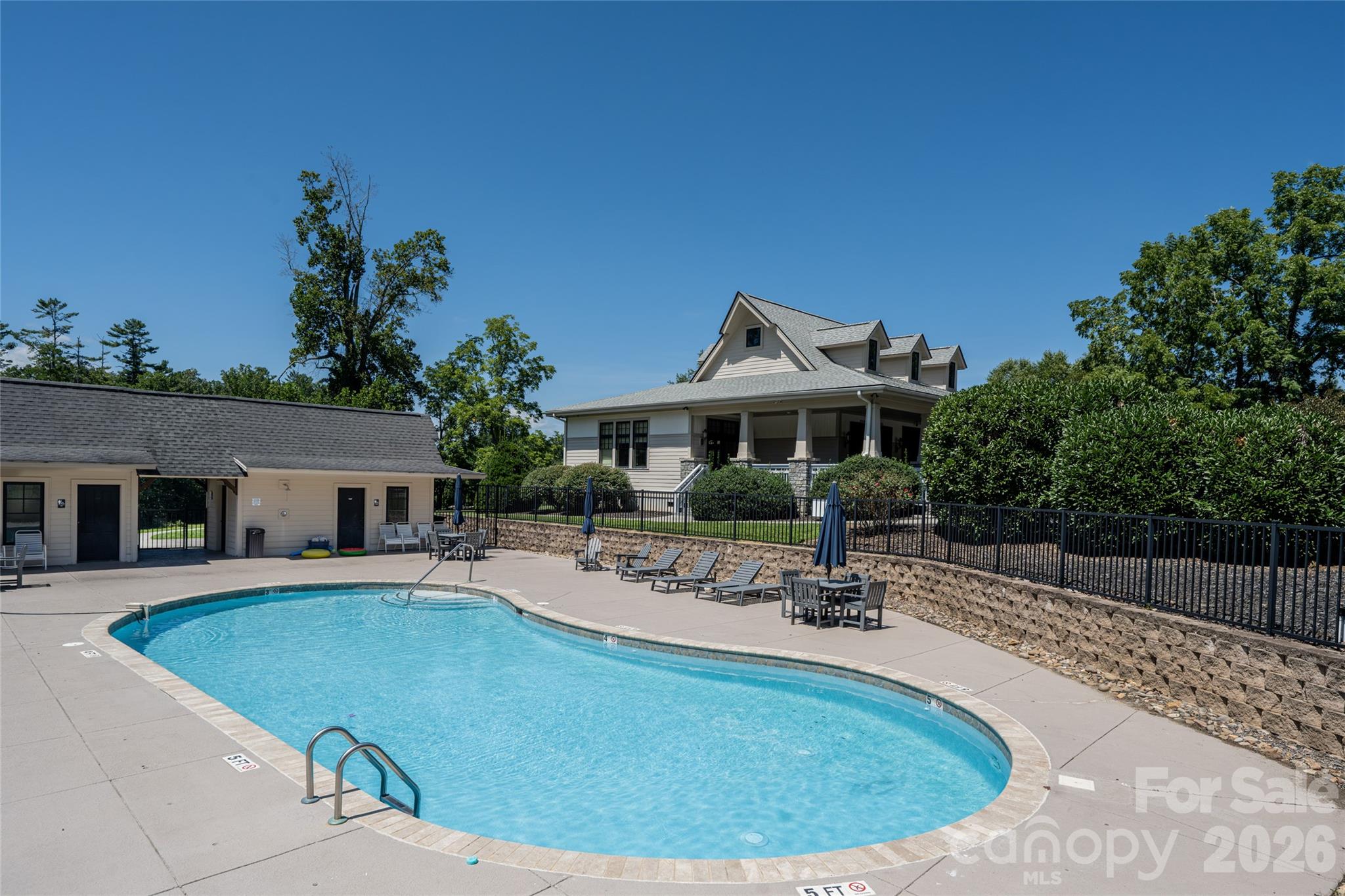 170 Cape Martin Circle — Hendersonville