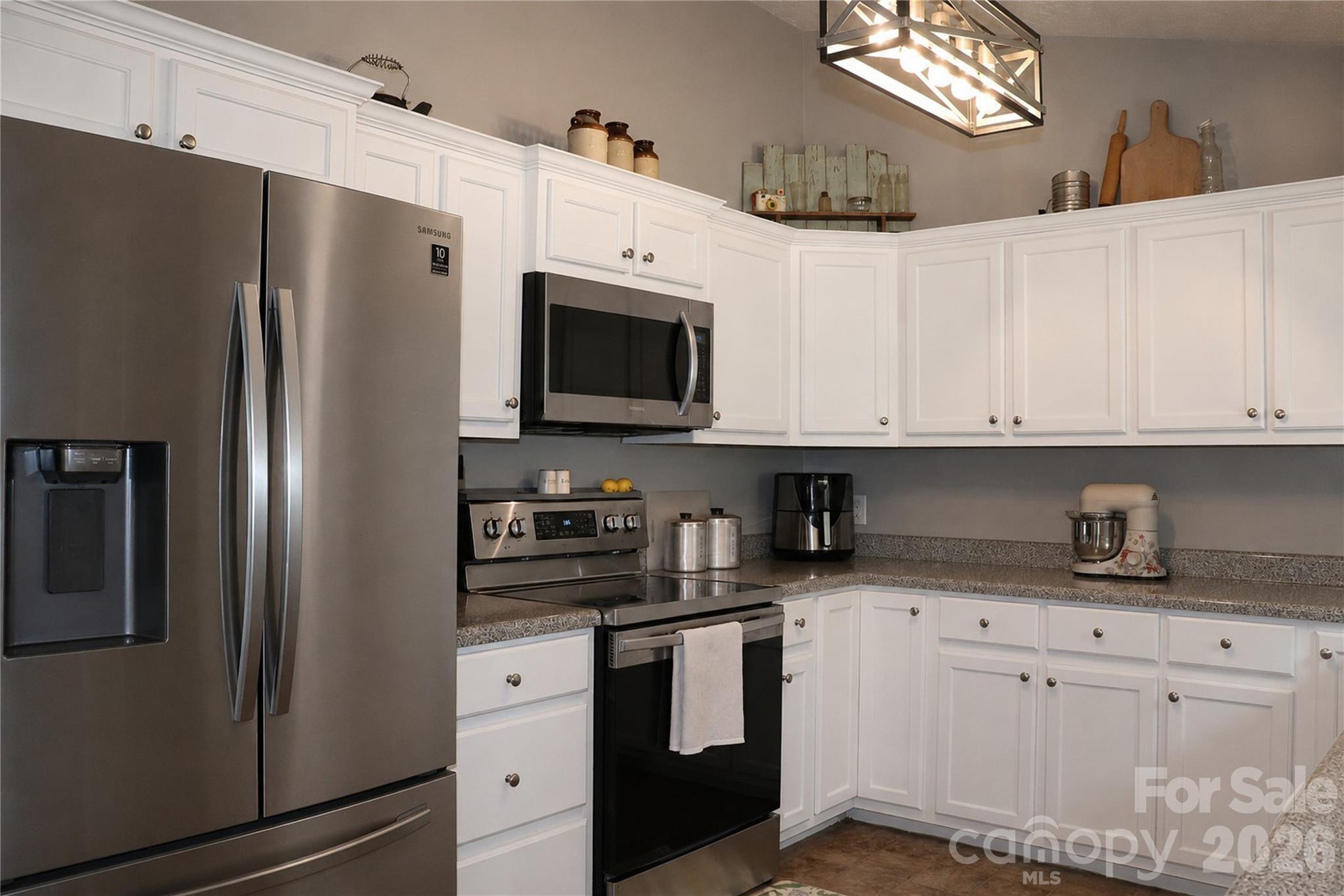 2135 Olde Farm Road SE — Hudson
