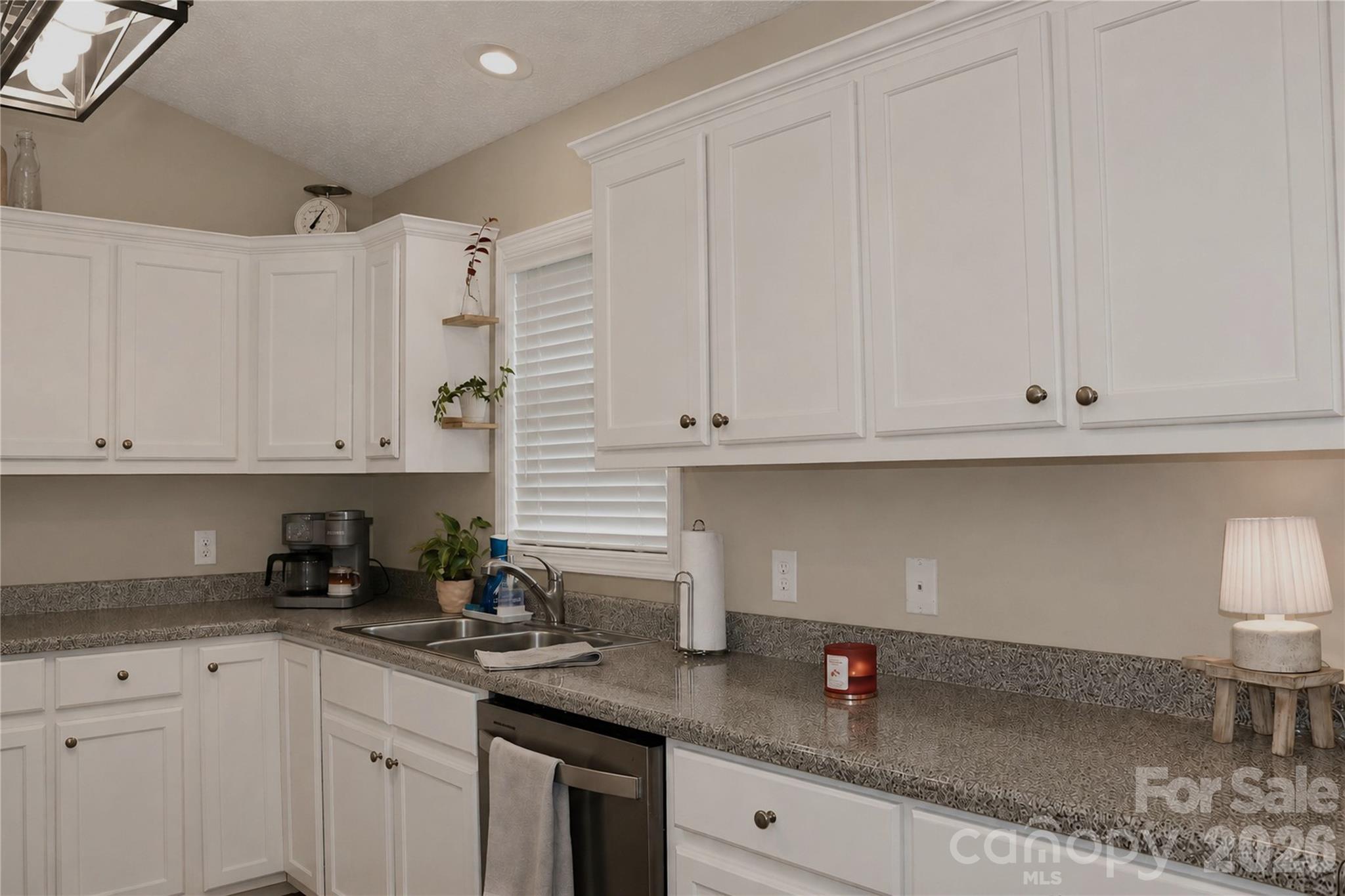 2135 Olde Farm Road SE — Hudson
