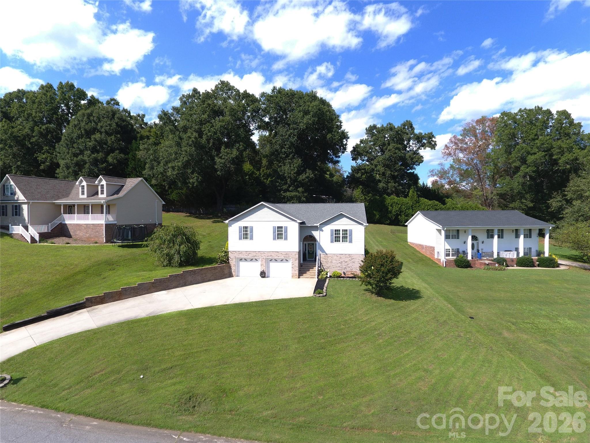 2135 Olde Farm Road SE — Hudson
