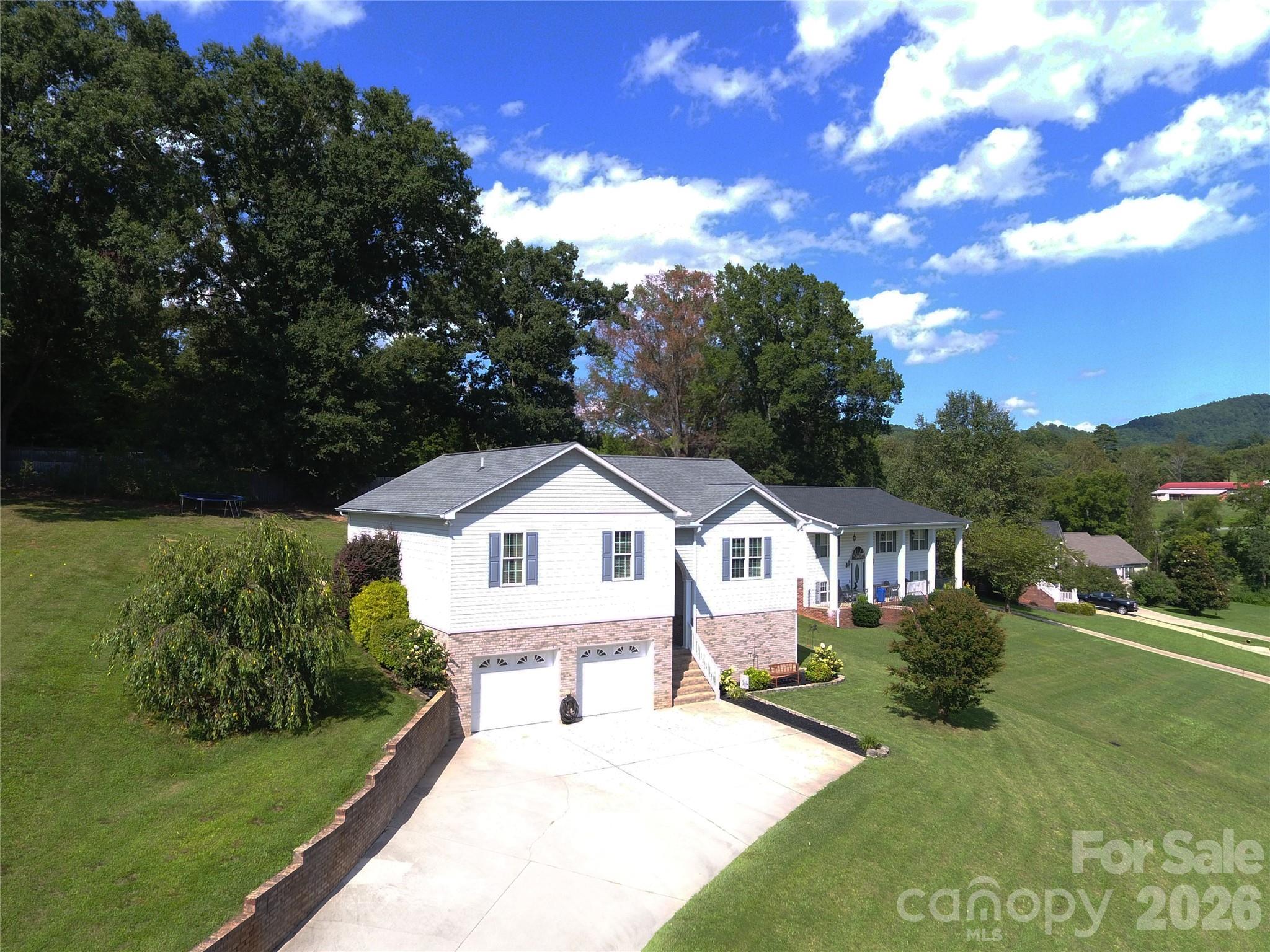 2135 Olde Farm Road SE — Hudson
