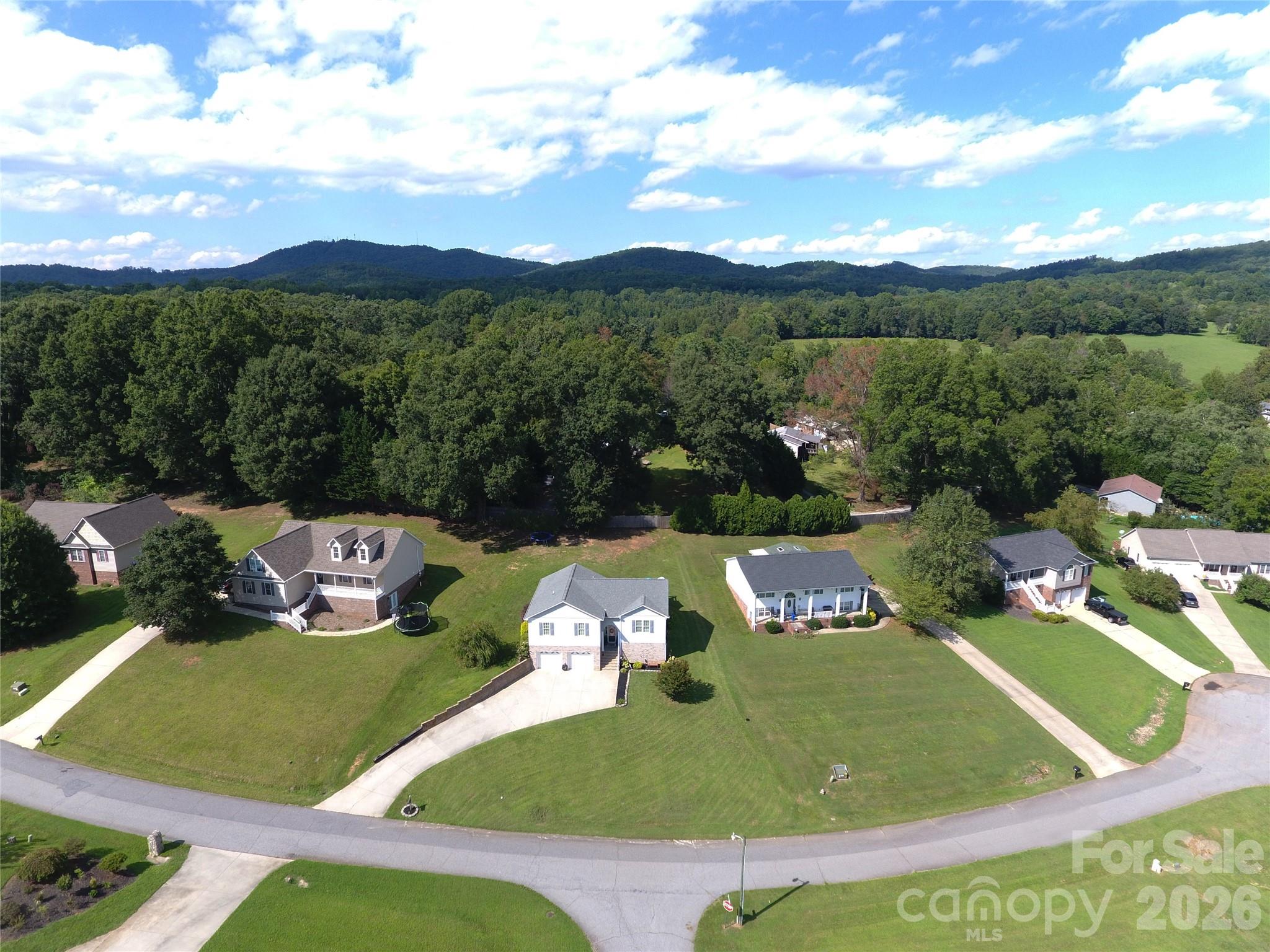2135 Olde Farm Road SE — Hudson