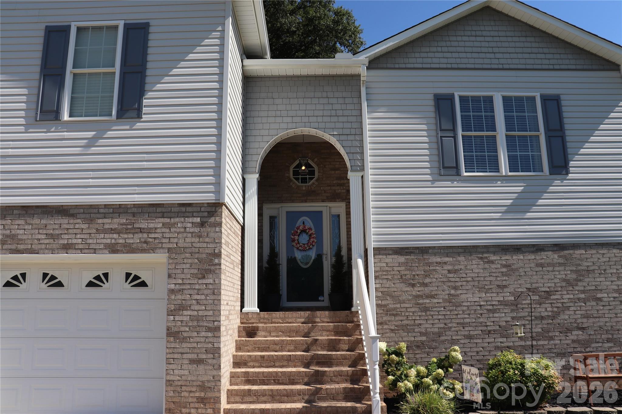 2135 Olde Farm Road SE — Hudson