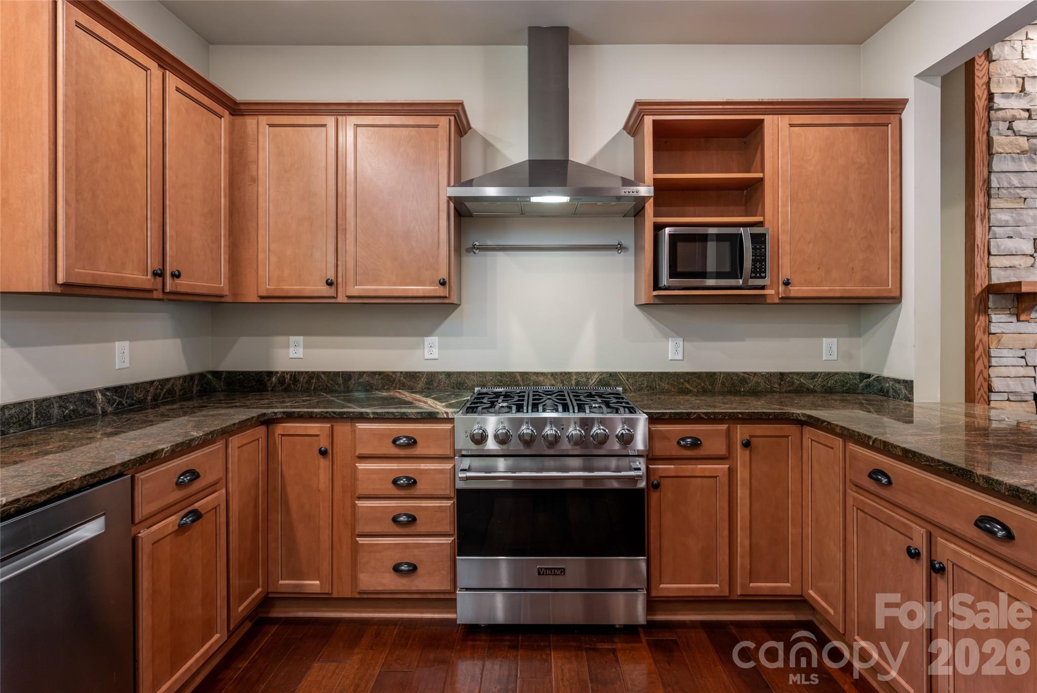 22 Sparkle Dun Drive — Biltmore Lake