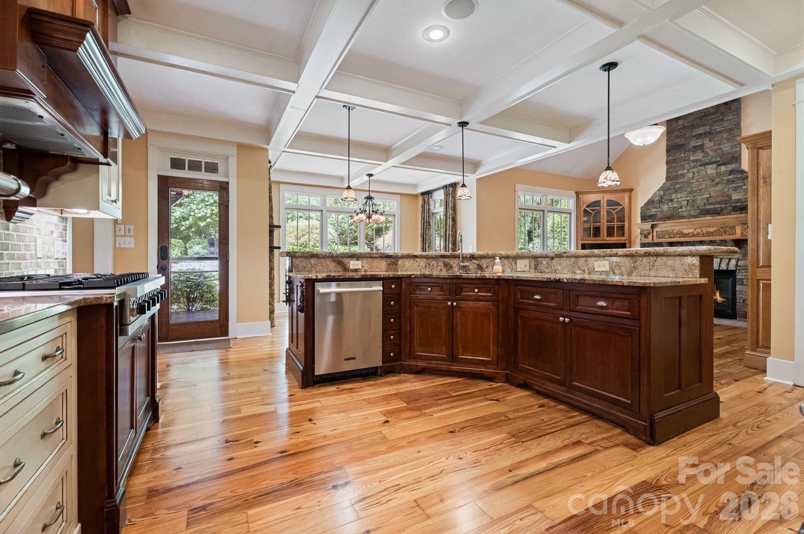 2748 Trent Drive NE — Conover