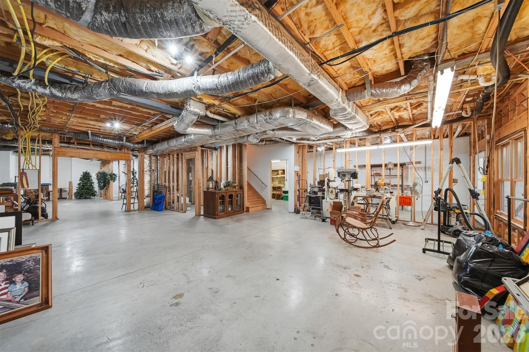 2748 Trent Drive NE — Conover