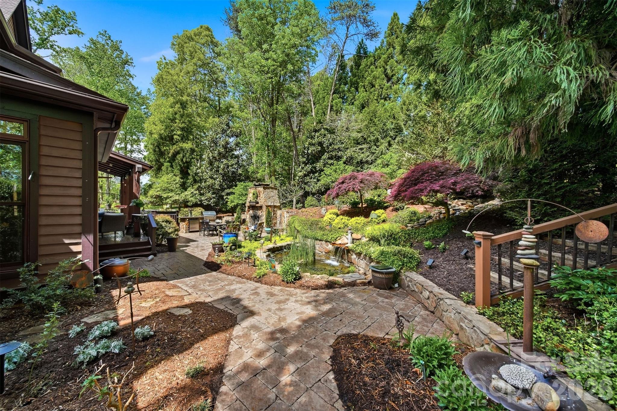 2748 Trent Drive NE — Conover