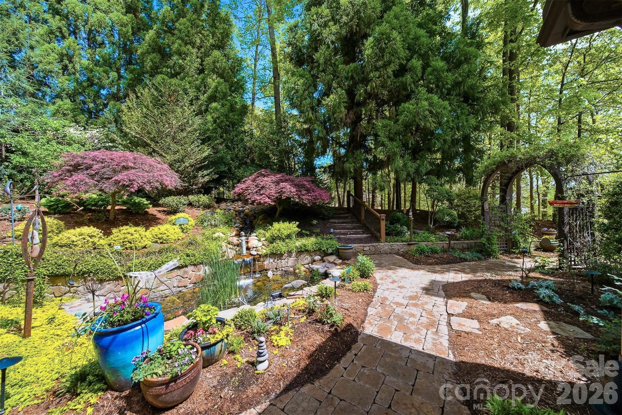 2748 Trent Drive NE — Conover