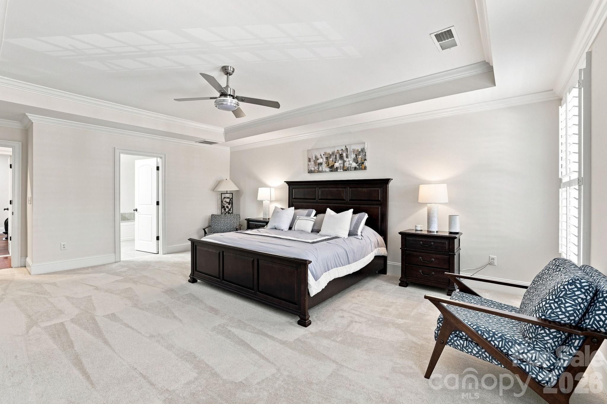 6831 Louisburg Square Lane — Charlotte