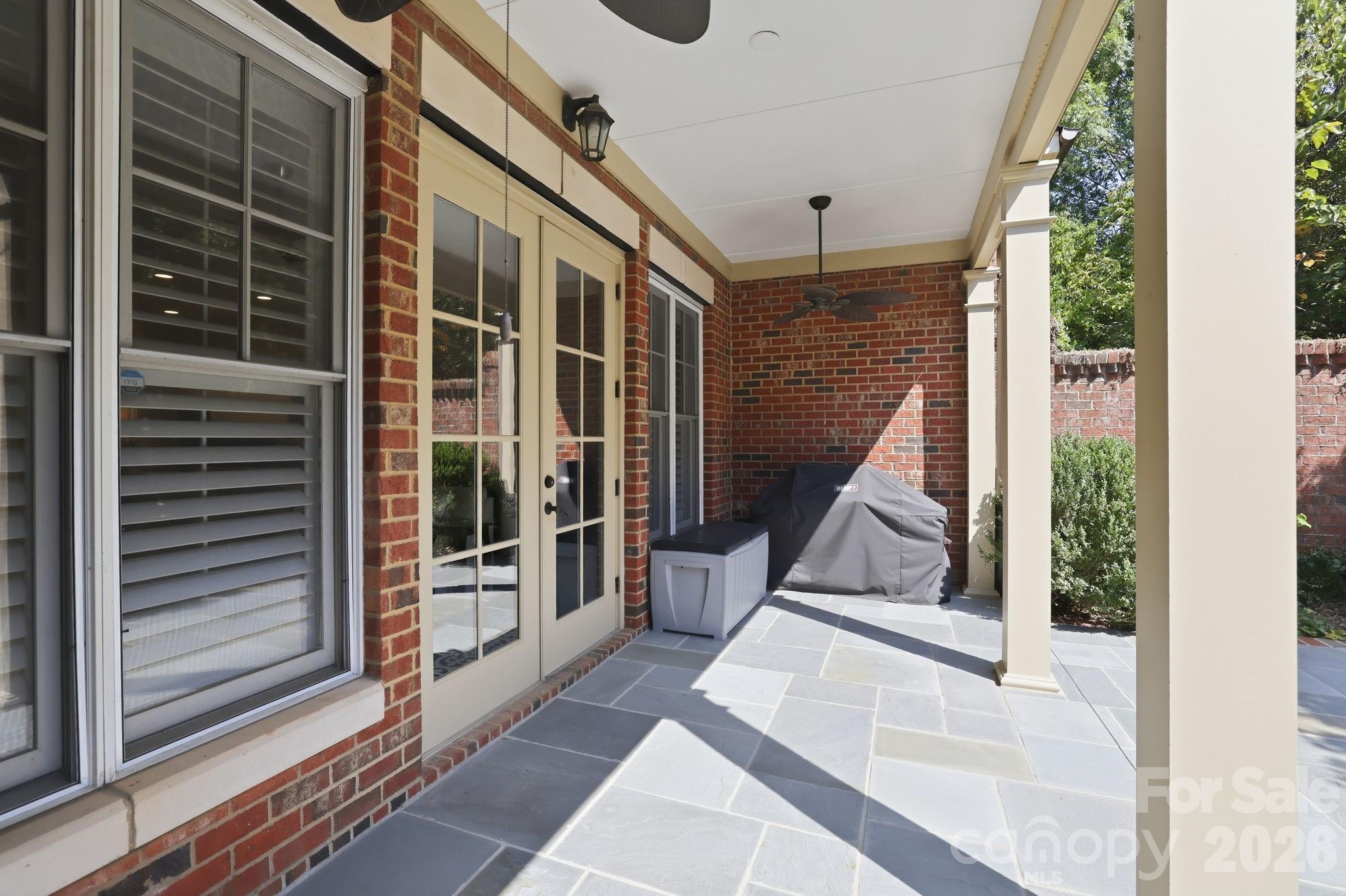 6831 Louisburg Square Lane — Charlotte