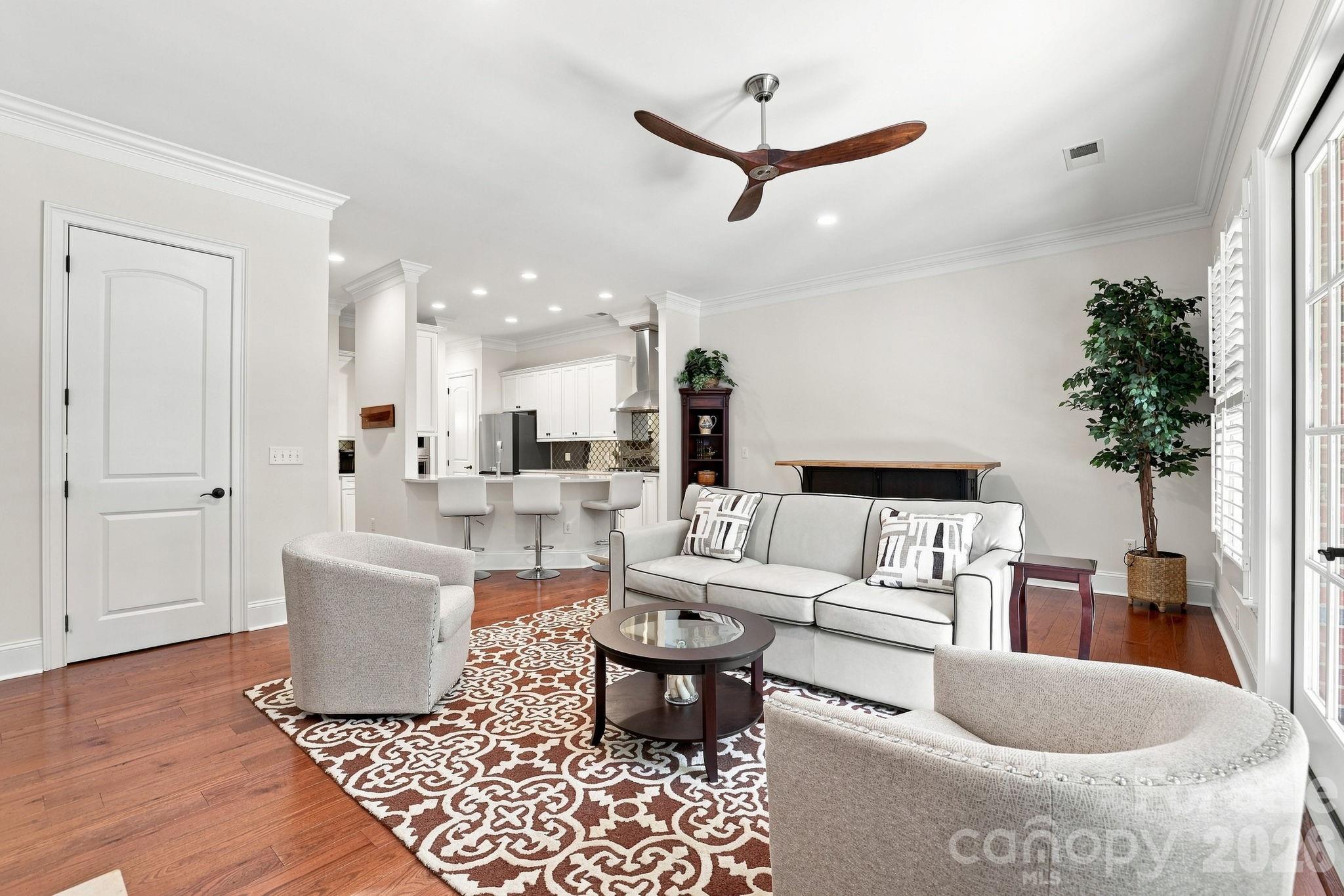 6831 Louisburg Square Lane — Charlotte