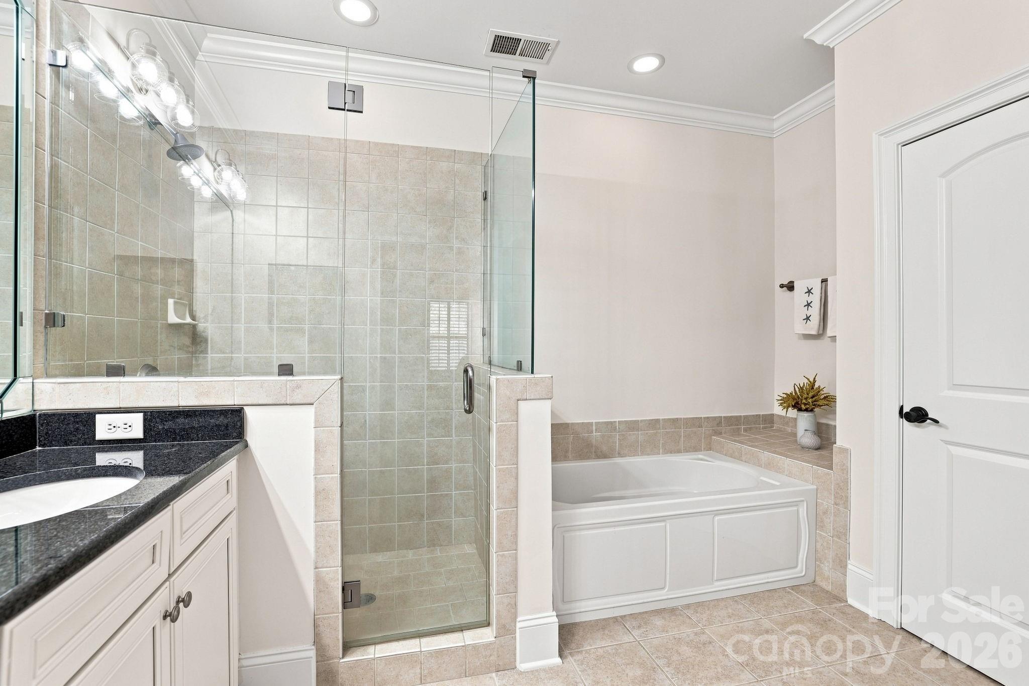 6831 Louisburg Square Lane — Charlotte