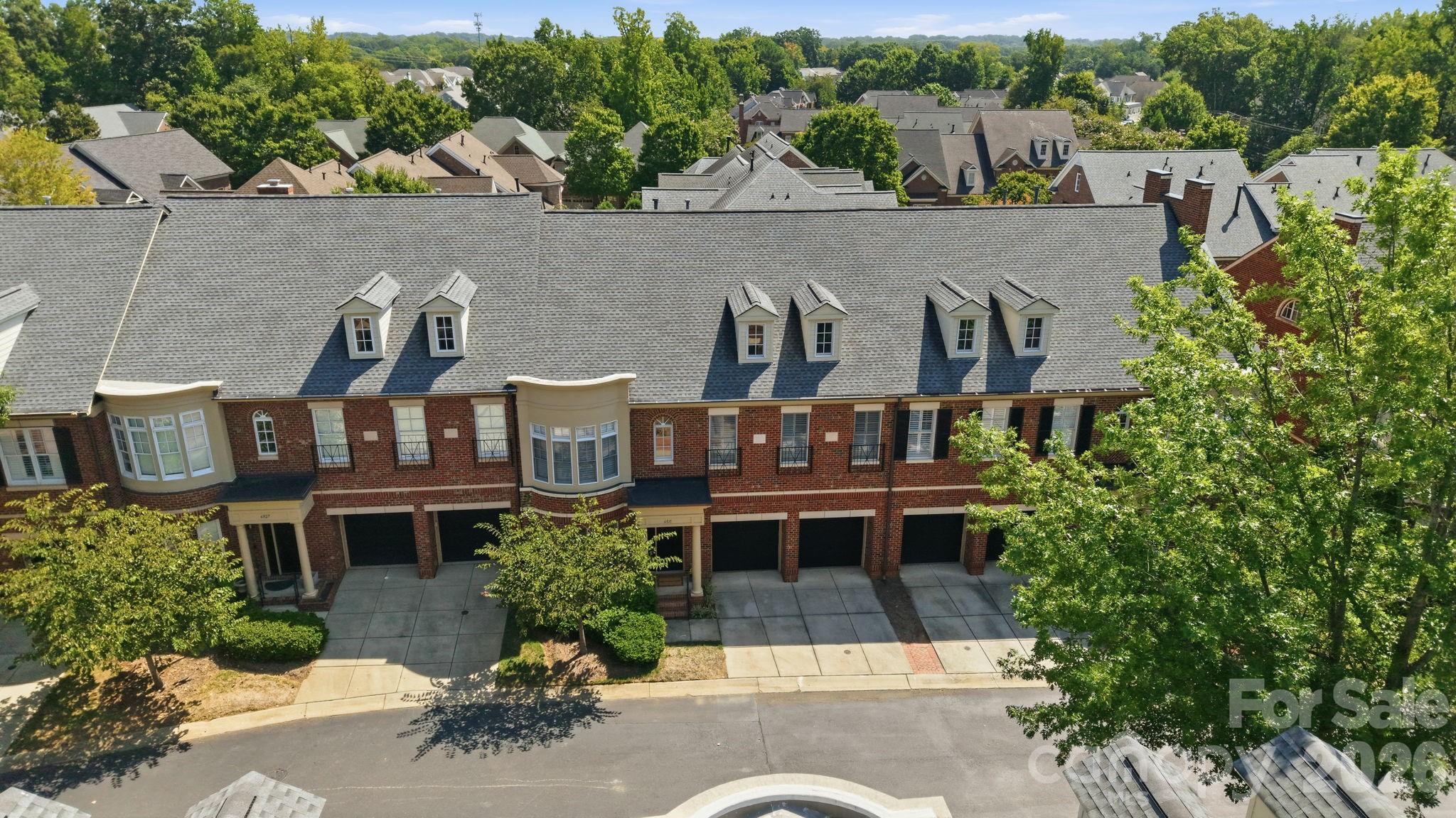 6831 Louisburg Square Lane — Charlotte