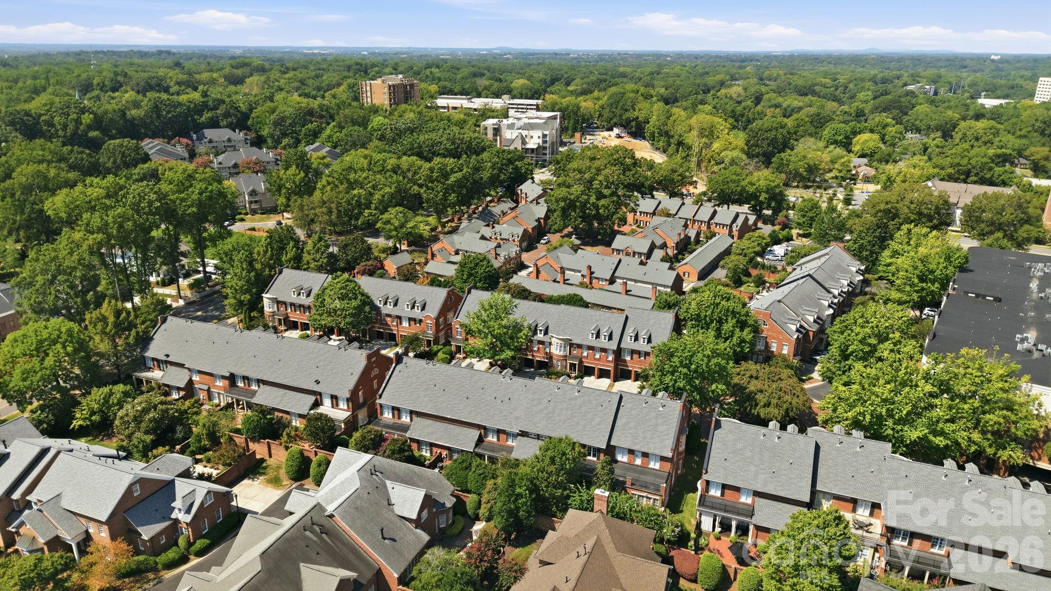6831 Louisburg Square Lane — Charlotte