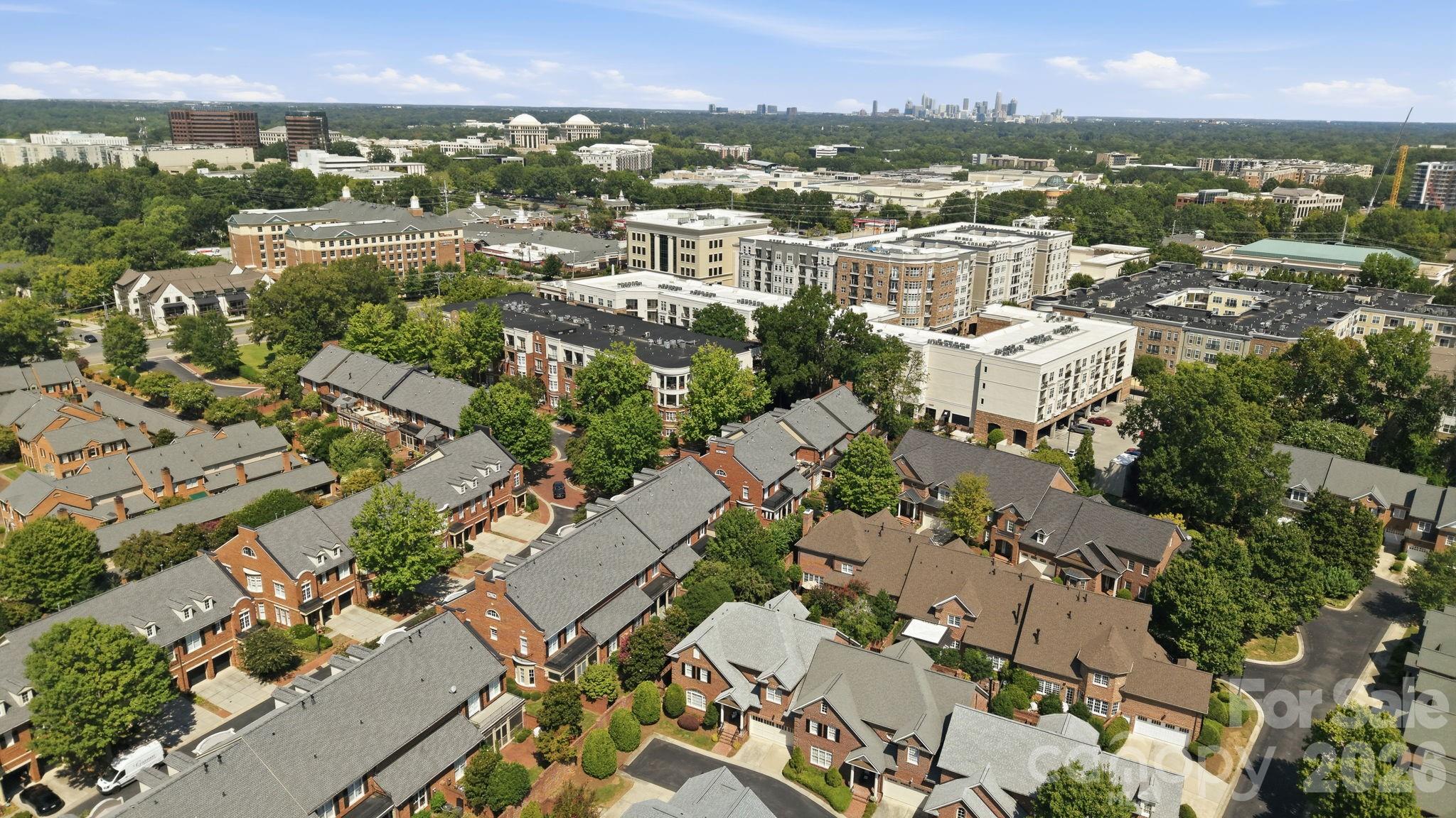6831 Louisburg Square Lane — Charlotte
