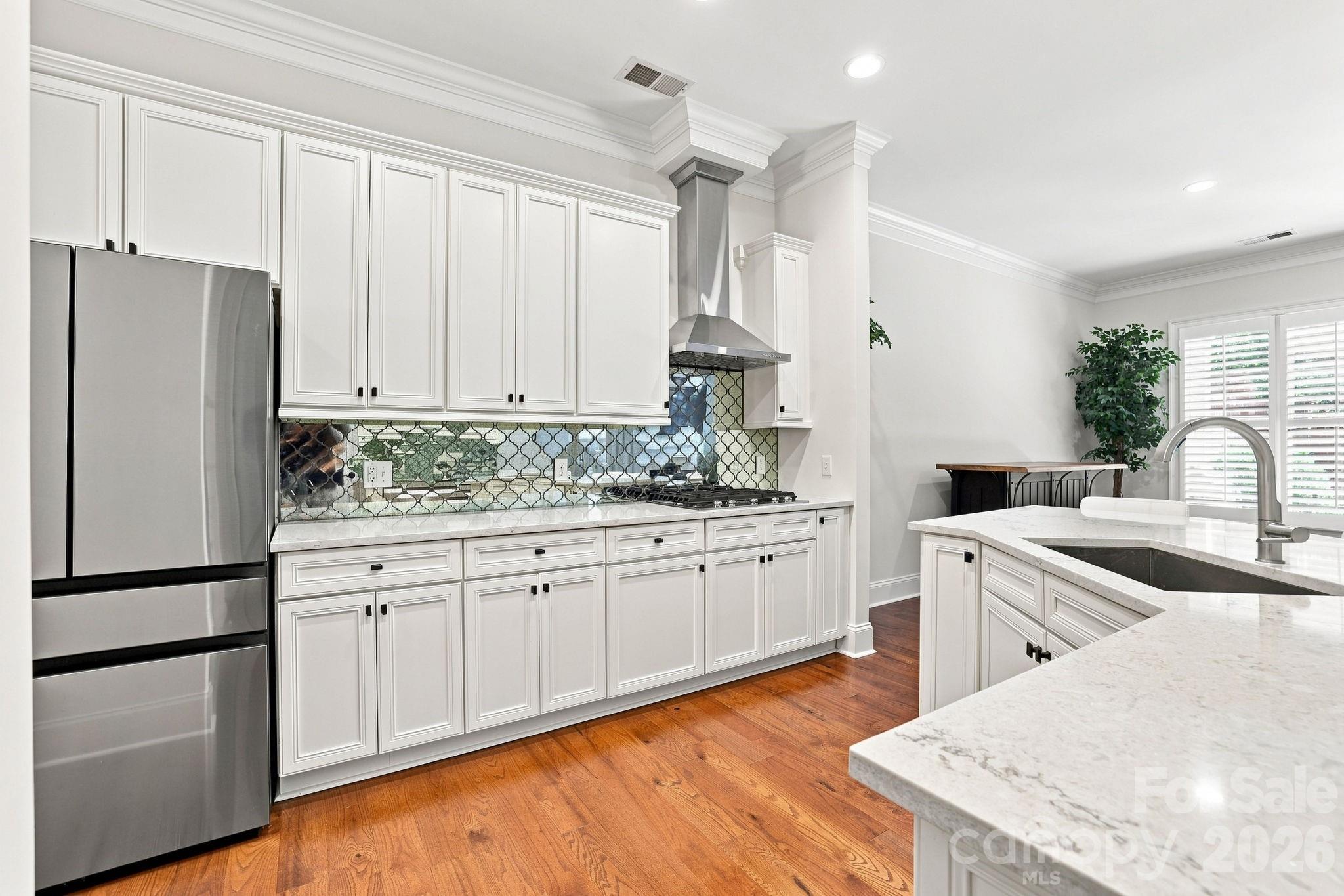 6831 Louisburg Square Lane — Charlotte