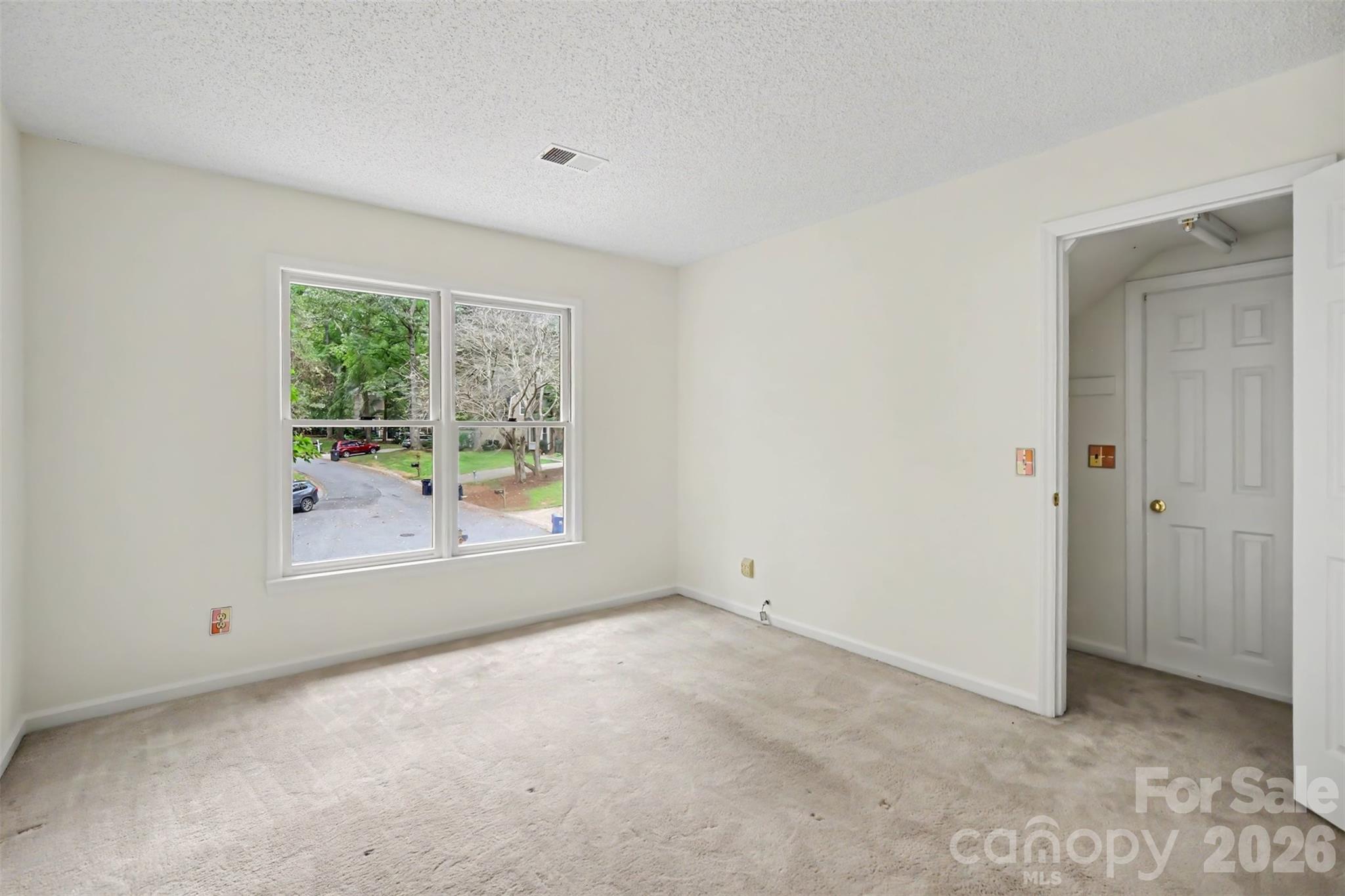 8401 Tatebrook Lane — Huntersville