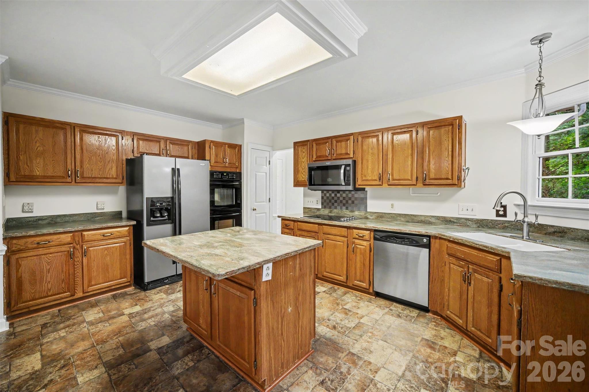 8401 Tatebrook Lane — Huntersville