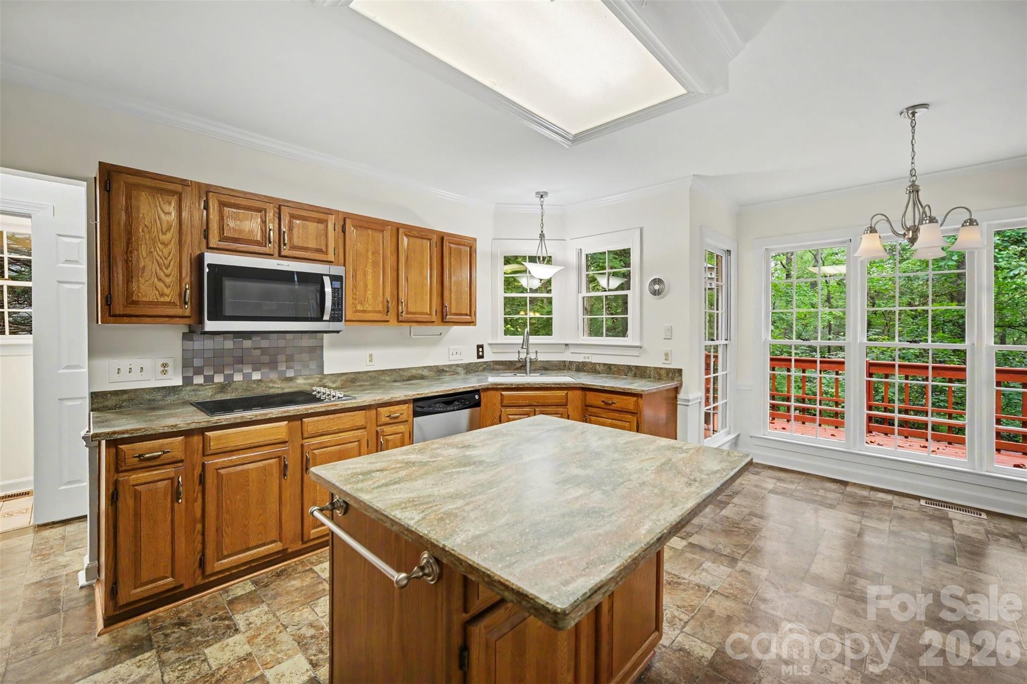8401 Tatebrook Lane — Huntersville