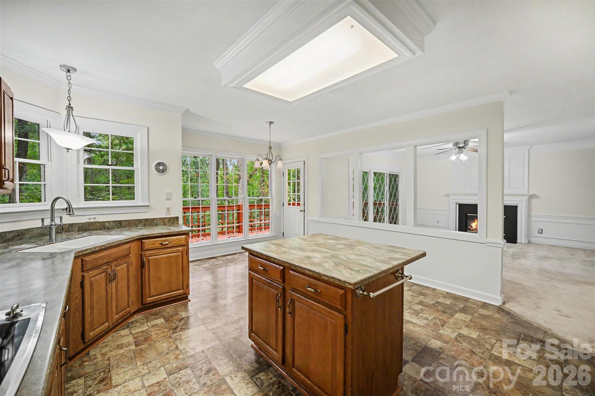 8401 Tatebrook Lane — Huntersville