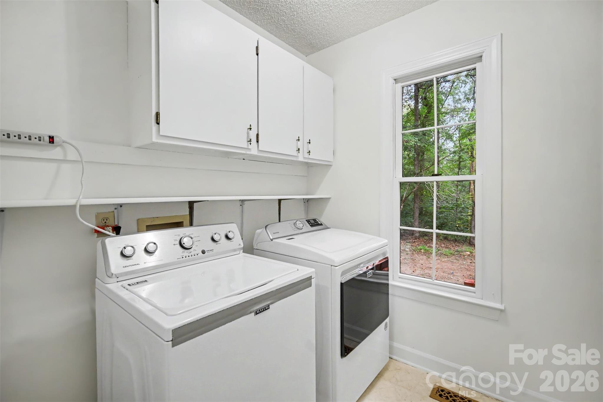 8401 Tatebrook Lane — Huntersville