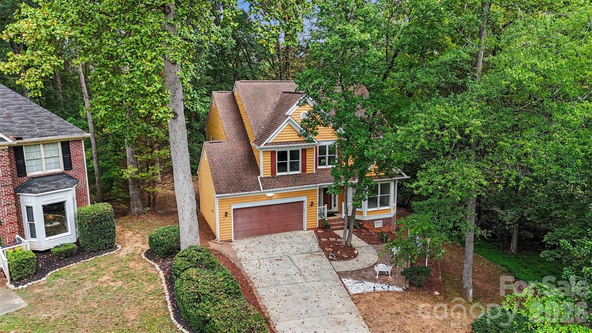 8401 Tatebrook Lane — Huntersville