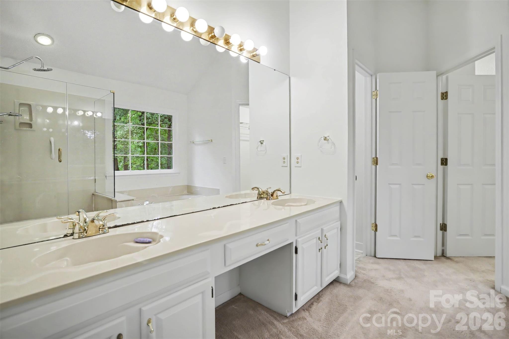 8401 Tatebrook Lane — Huntersville