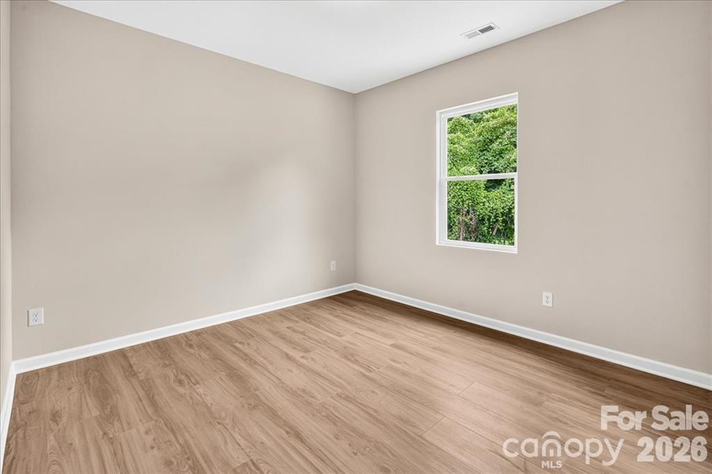 126 Aspen Street — Yadkinville