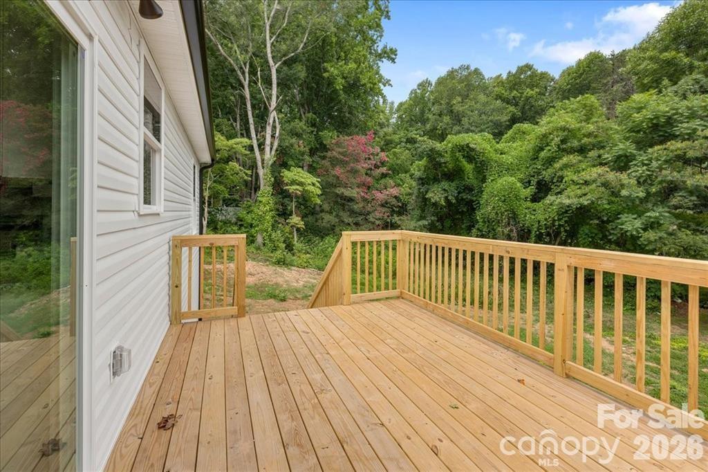 126 Aspen Street — Yadkinville