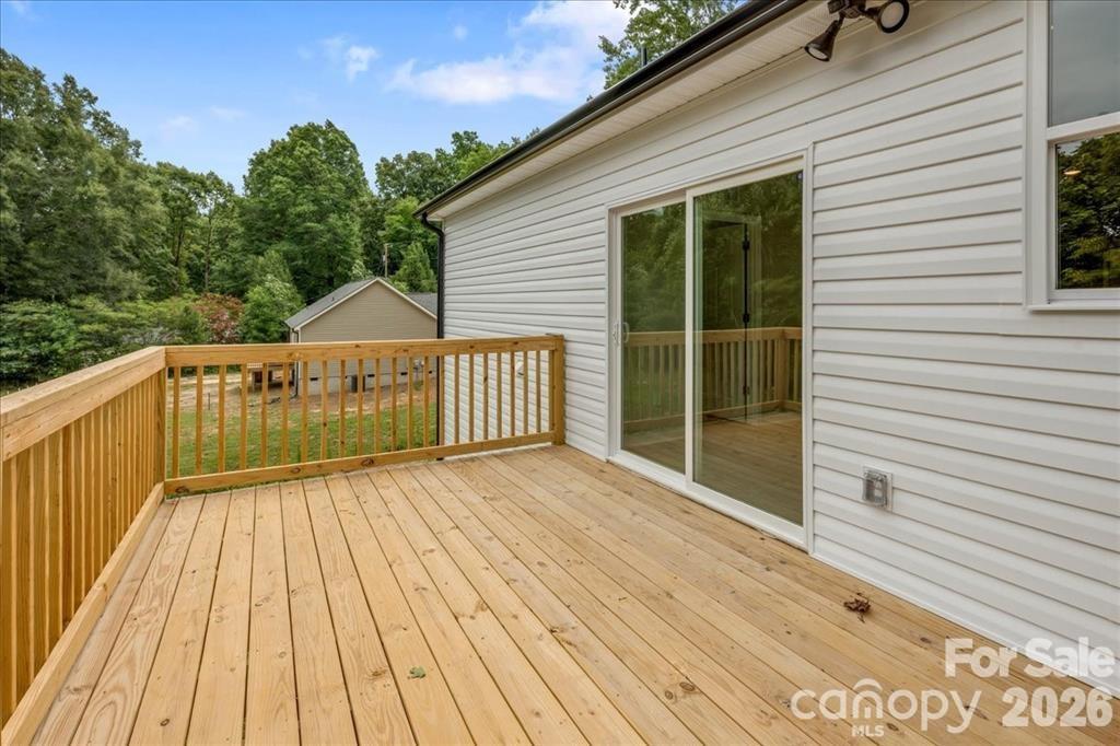 126 Aspen Street — Yadkinville