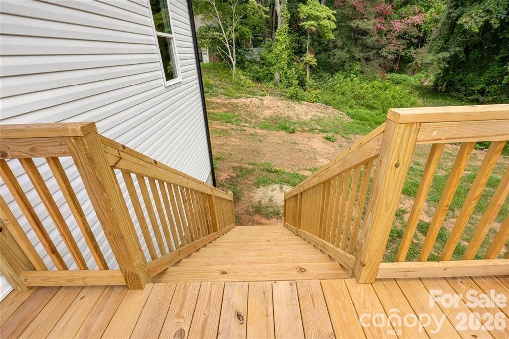 126 Aspen Street — Yadkinville