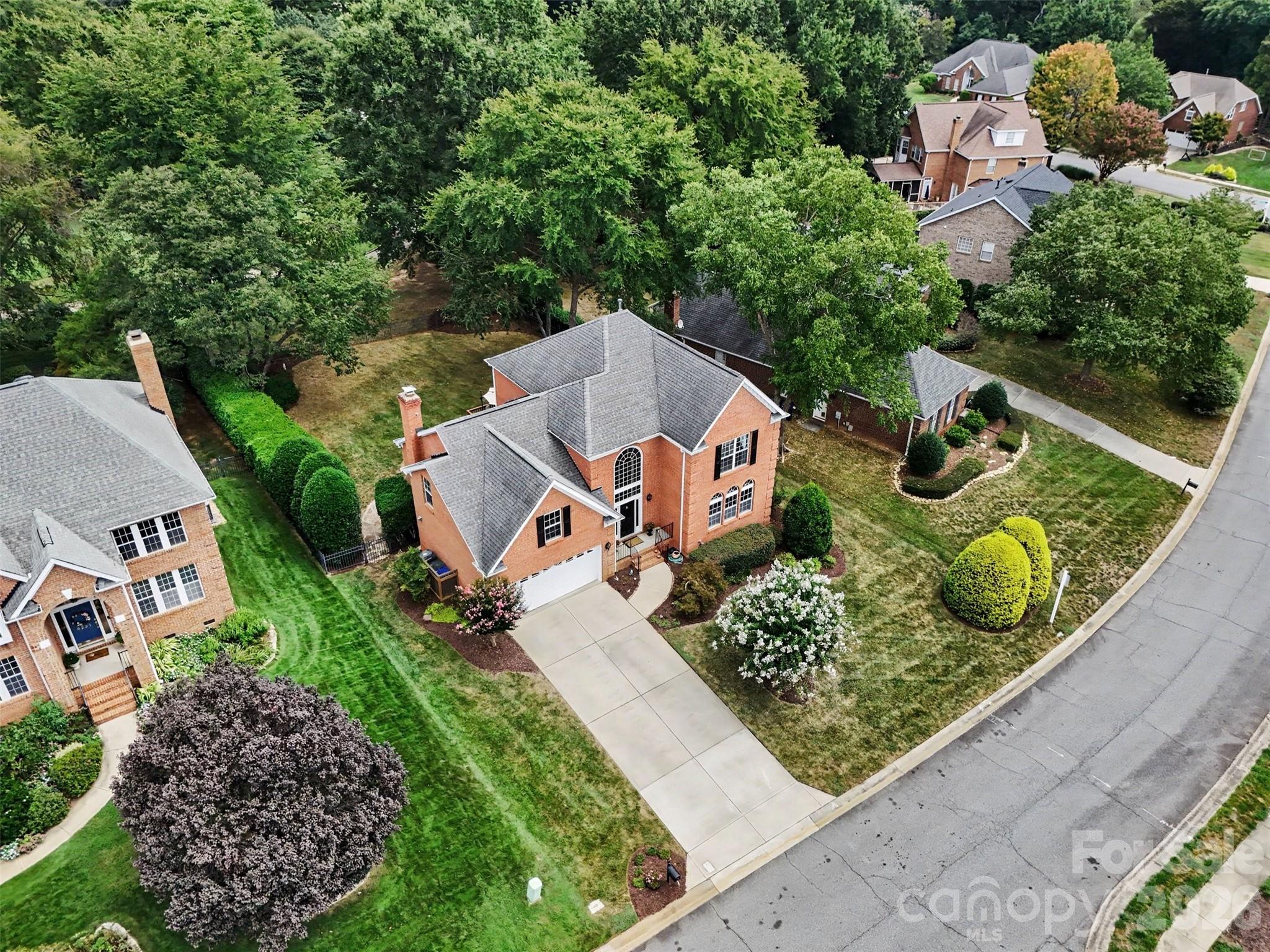 9303 Brentfield Road — Huntersville