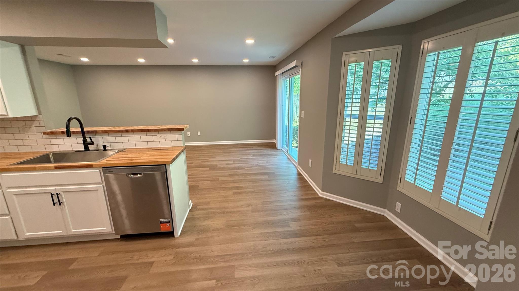 7725 Batavia Lane — Charlotte