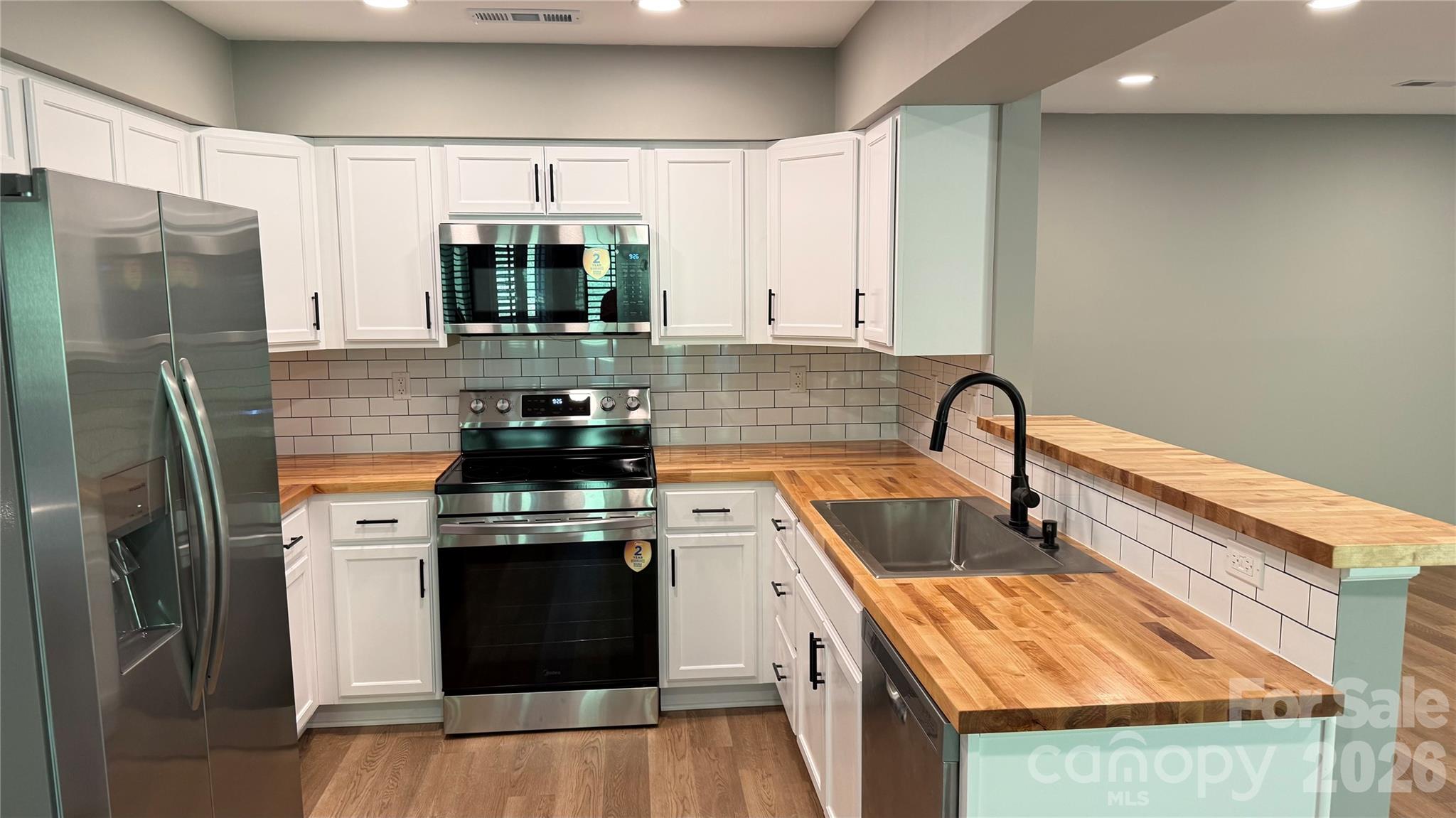 7725 Batavia Lane — Charlotte