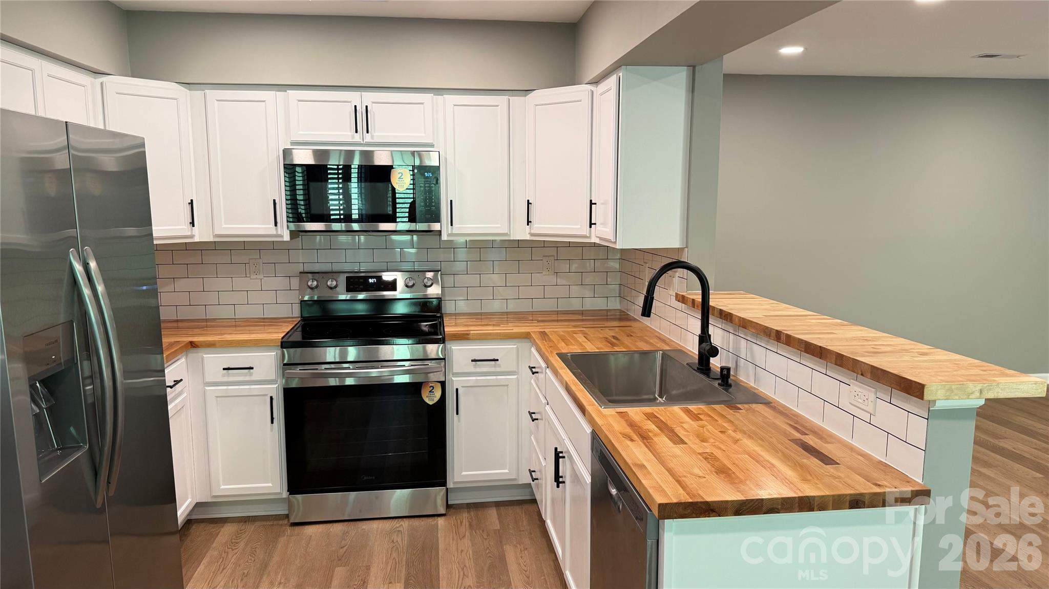 7725 Batavia Lane — Charlotte