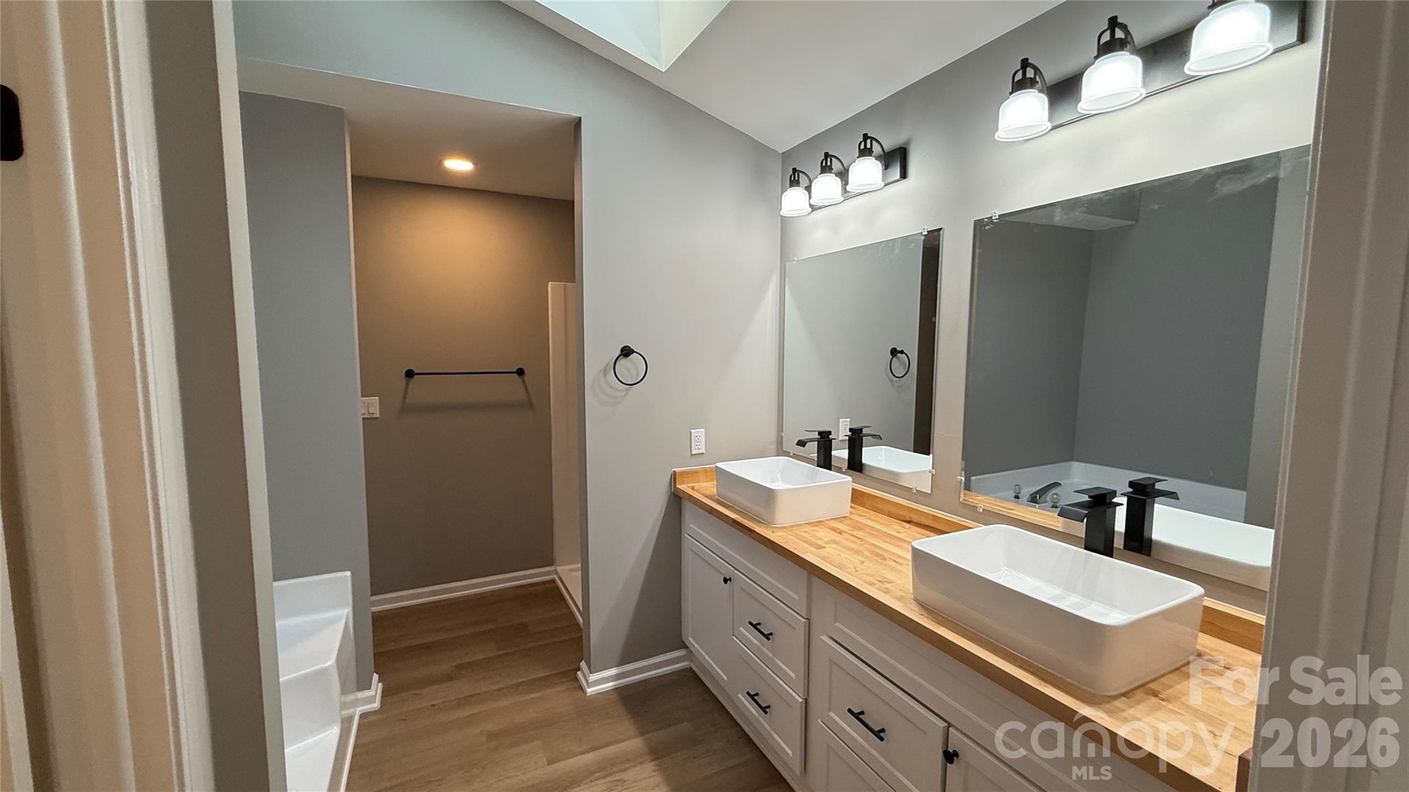 7725 Batavia Lane — Charlotte