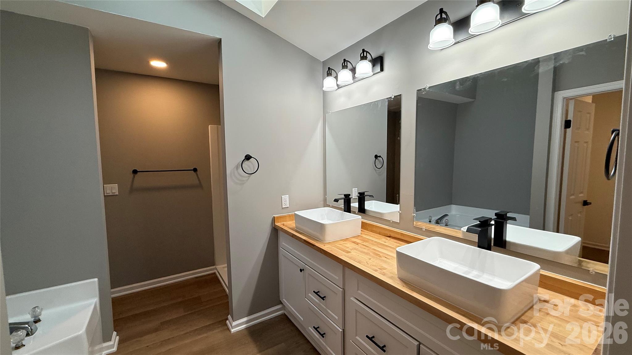 7725 Batavia Lane — Charlotte