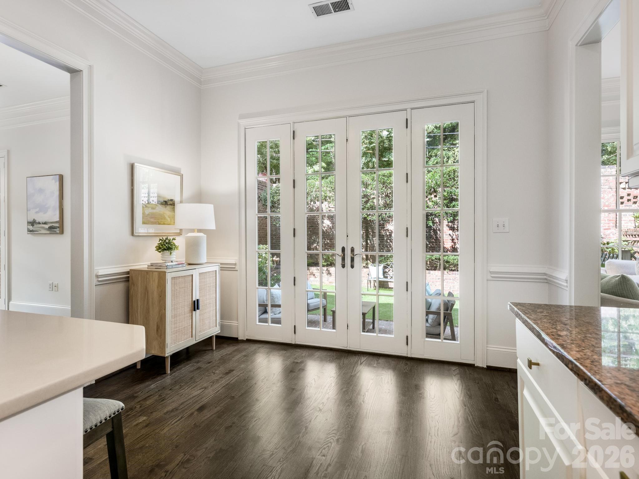 221 Crownsgate Court — Charlotte