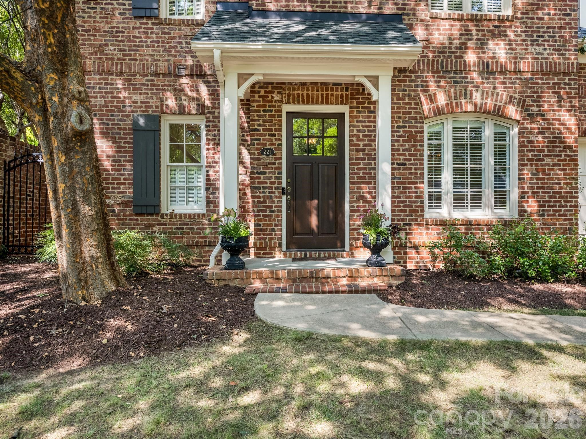 221 Crownsgate Court — Charlotte