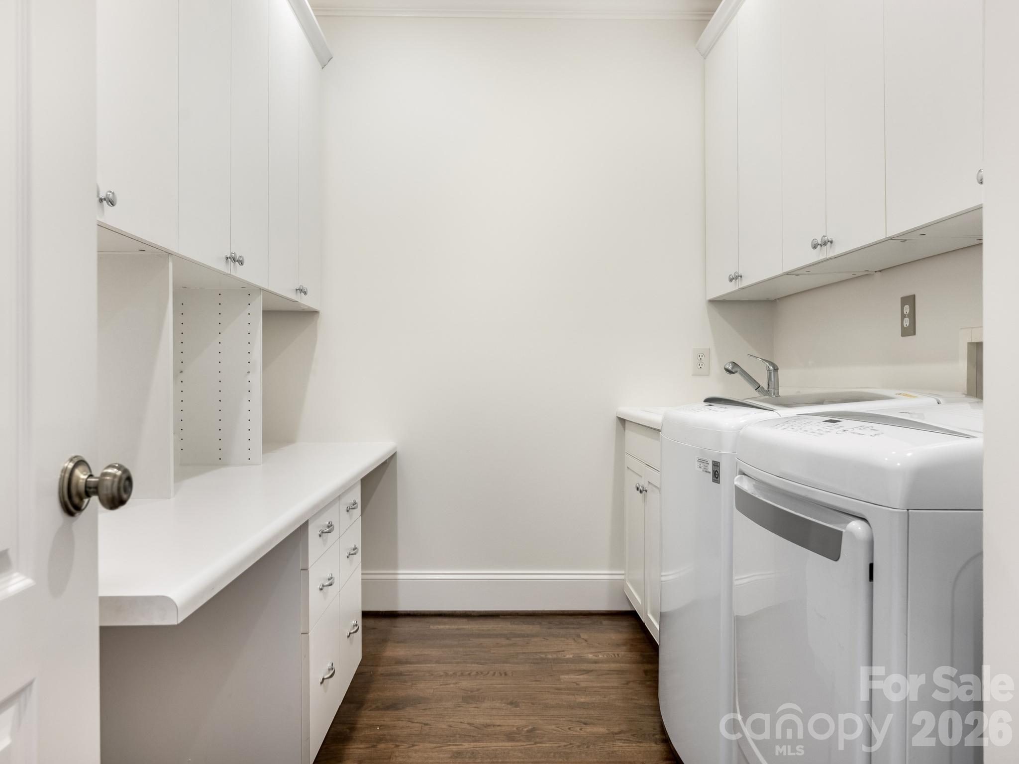 221 Crownsgate Court — Charlotte