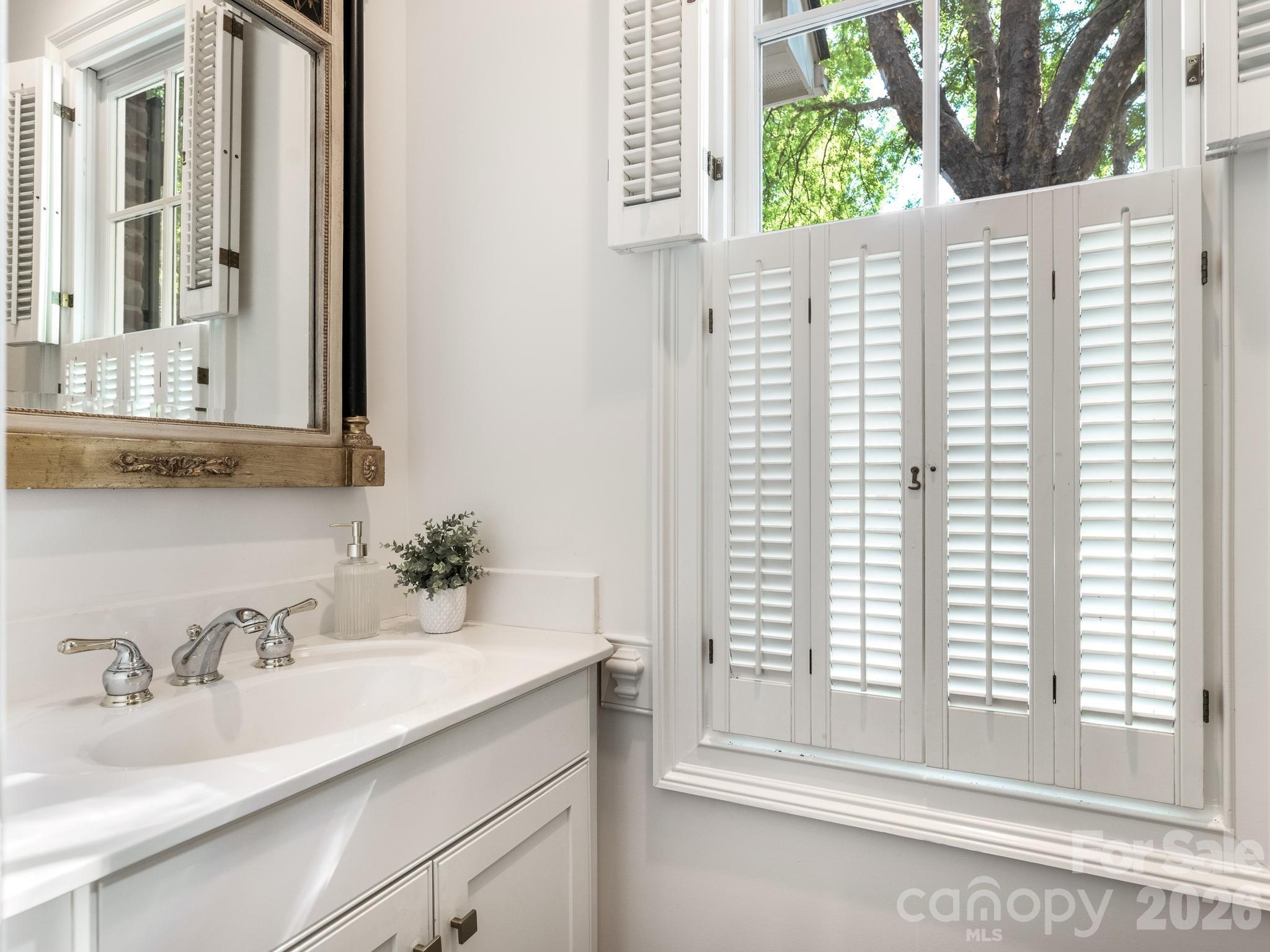221 Crownsgate Court — Charlotte